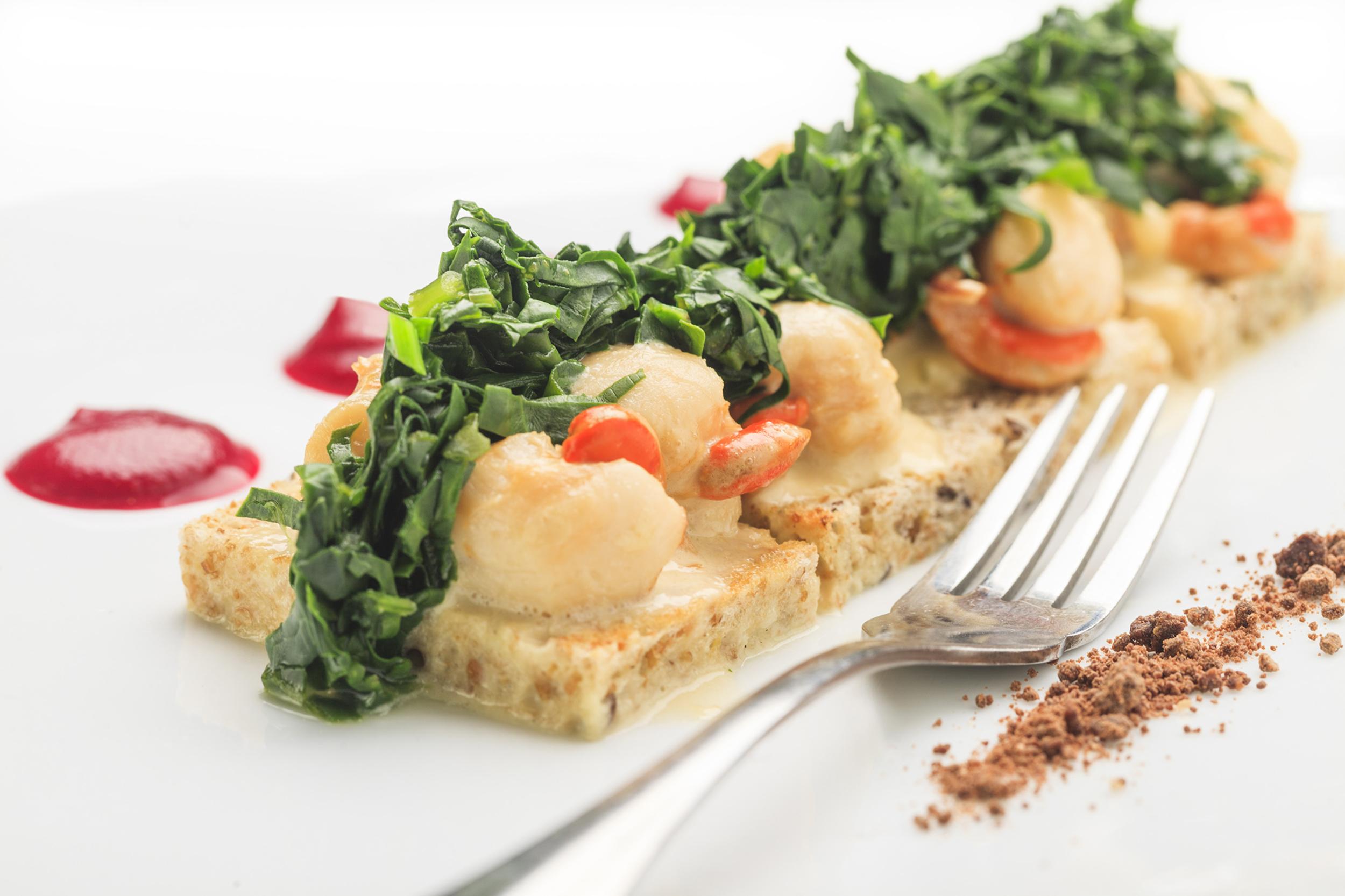 Hotel Regal Pacific Santiago de Chile Exterior foto A dish of chickpeas with kale