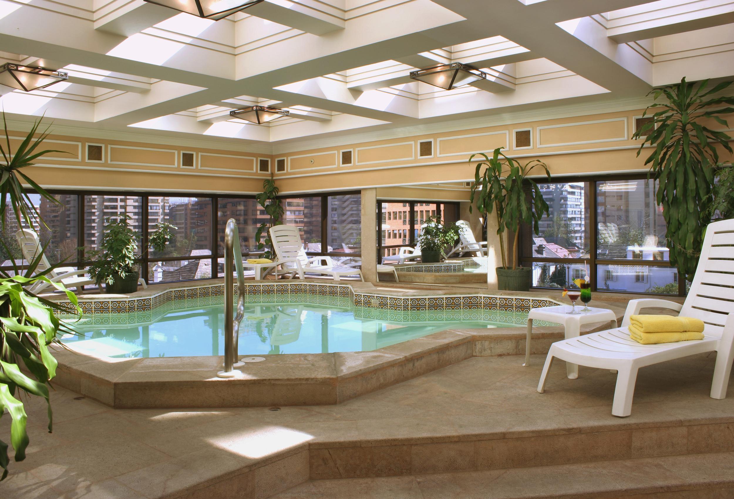 Hotel Regal Pacific Santiago de Chile Exterior foto The pool at the Four Seasons Hotel
