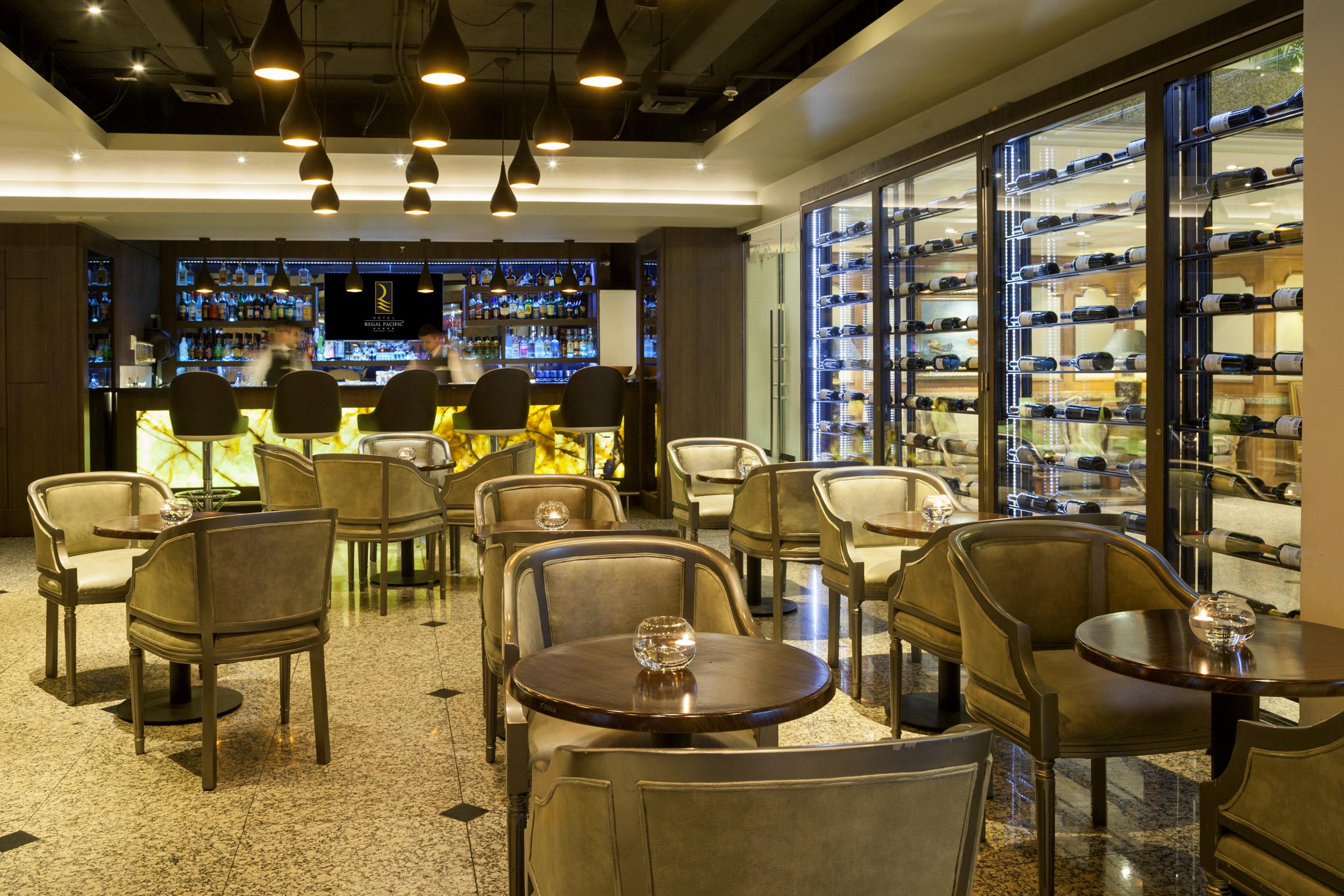 Hotel Regal Pacific Santiago de Chile Exterior foto The Wine Bar