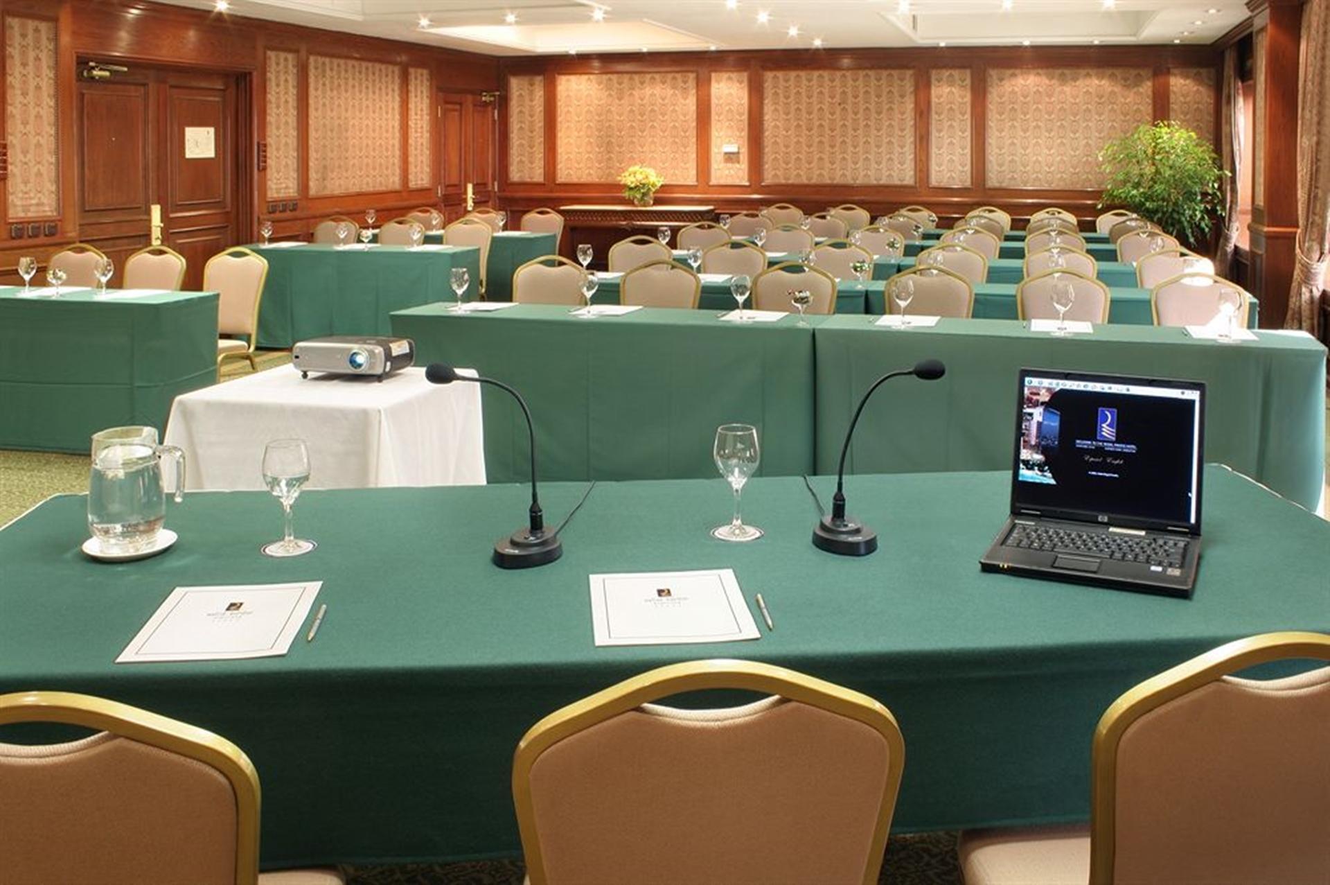 Hotel Regal Pacific Santiago de Chile Exterior foto A telepresence system in use