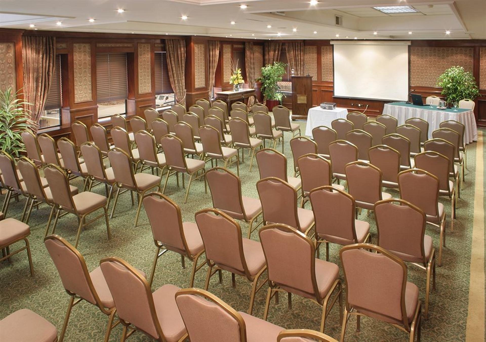 Hotel Regal Pacific Santiago de Chile Exterior foto A typical conference room